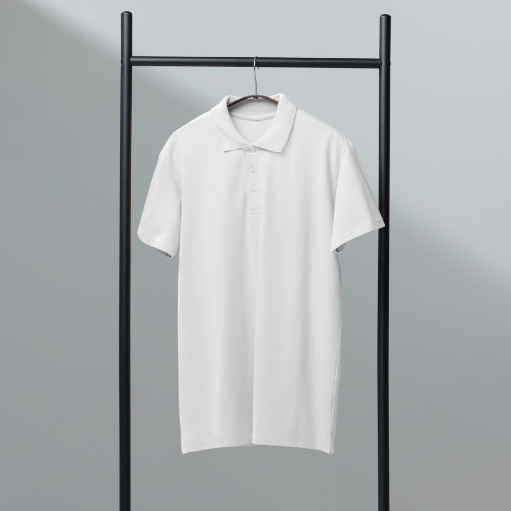 Man en vrouw in witte SOLS premium pique polo's met aangepast logo
